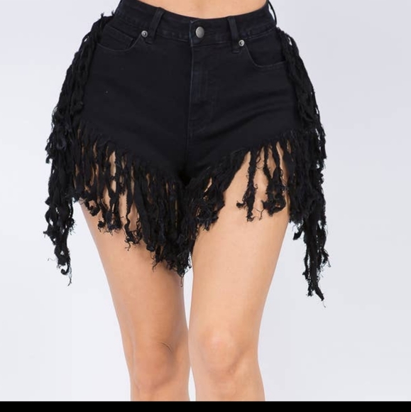 High waist fringe shorts - Picture 1 of 3